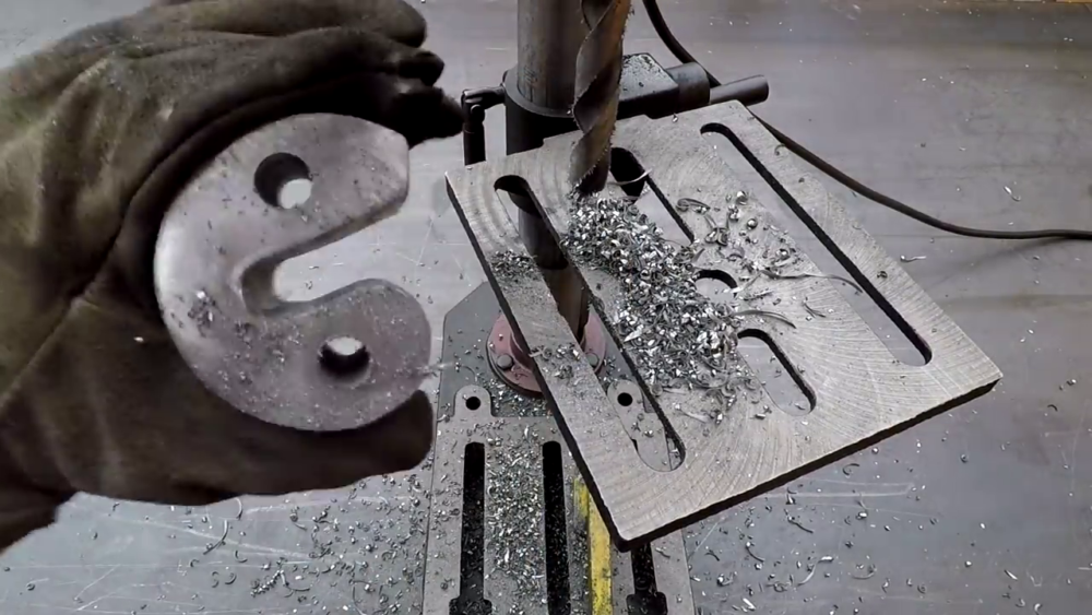 процесс изготовления самодельного станка для гибки металла шаг 39