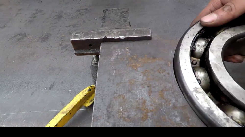 процесс изготовления самодельного станка для гибки металла шаг 4